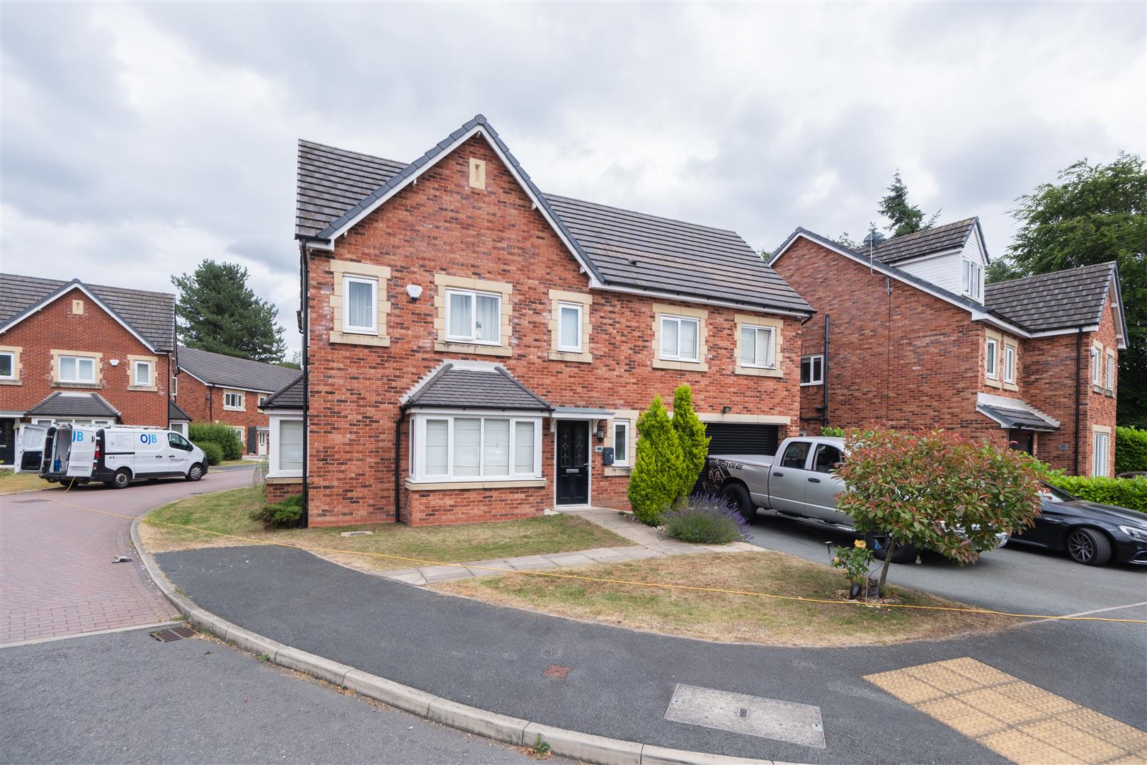 4 bedroom  Detached House for Sale in Oakmere